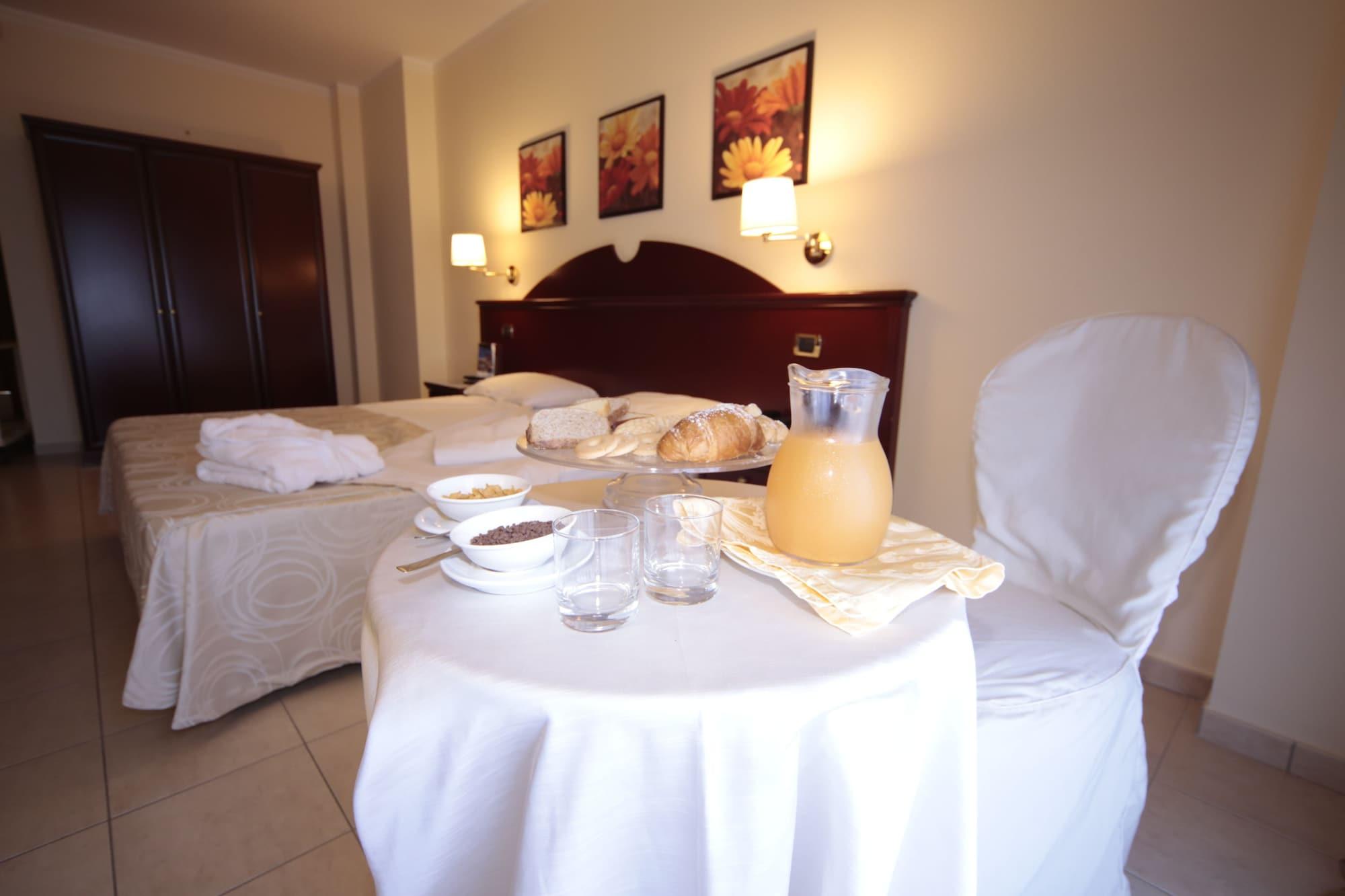 Club Hotel Kennedy روشيلا لونيكا المظهر الخارجي الصورة