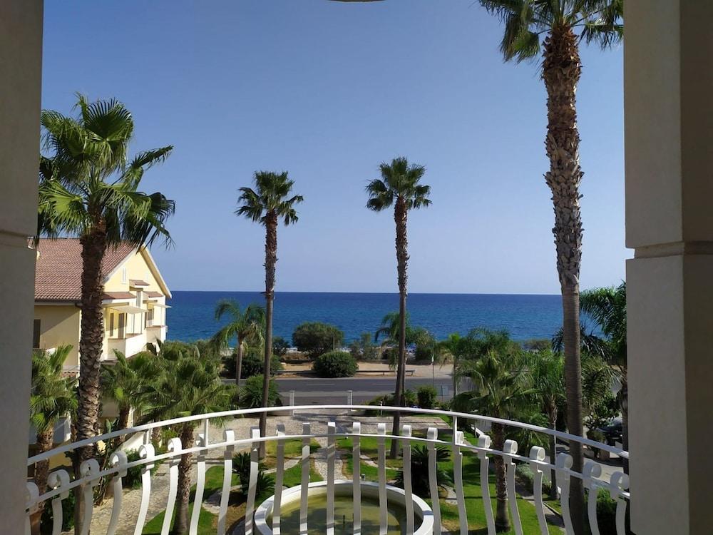 Club Hotel Kennedy روشيلا لونيكا المظهر الخارجي الصورة