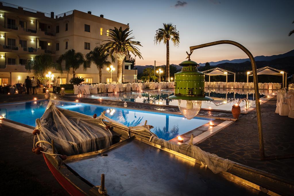 Club Hotel Kennedy روشيلا لونيكا المظهر الخارجي الصورة