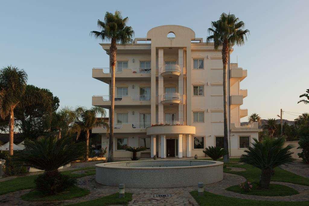 Club Hotel Kennedy روشيلا لونيكا المظهر الخارجي الصورة