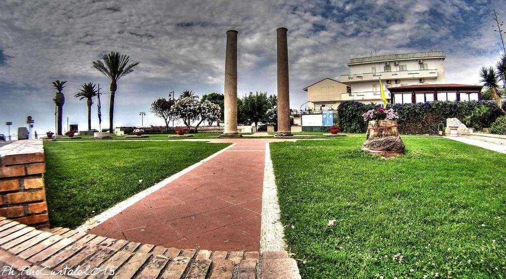 Club Hotel Kennedy روشيلا لونيكا المرافق الصورة