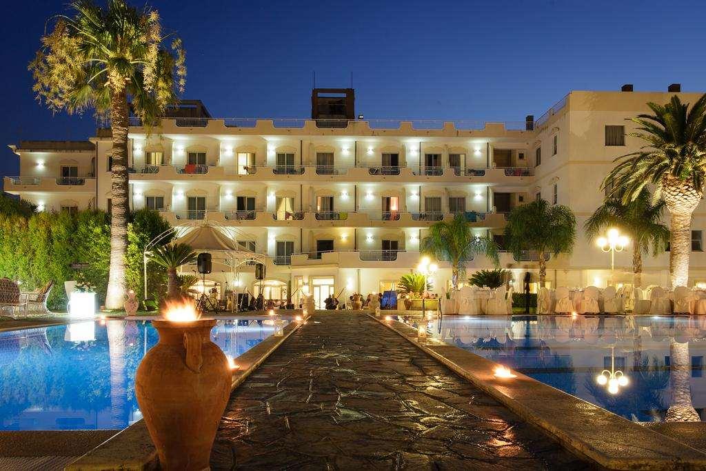 Club Hotel Kennedy روشيلا لونيكا المرافق الصورة